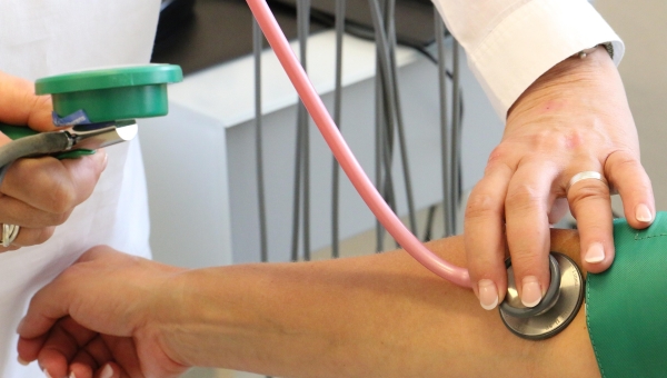  Bilan cardiaque : à partir de quel âge faut-il consulter un cardiologue au Maroc ?